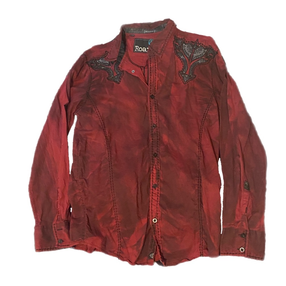 Roar Button Up